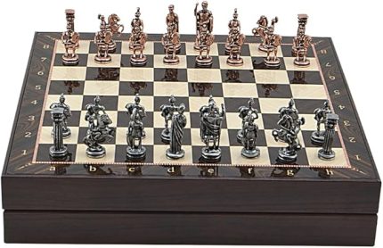 Orta Boy Metal Roma Satranç Takımı Antik ve Ceviz Desenli Sandıklı MDF Tahtası (36x36x6 cm.)