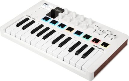MiniLab 3 - Müzik üretimi için evrensel MIDI kontrol cihazı, hepsi bir arada yazılım paketi ile - 25 tuş, 8 çok renkli ped, beyaz