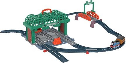 & Friends Fisher-Price Thomas ve Arkadaşları™ Knapford İstasyonu Oyun Seti Fisher-Price Thomas ve Arkadaşları Knapford İstasyonu tren seti HGX63