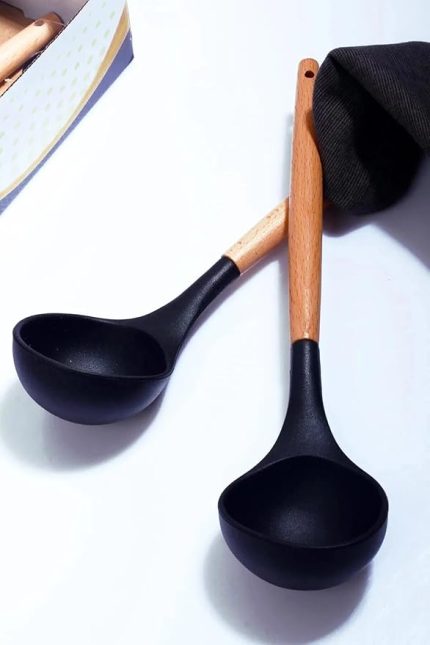 Bambu Saplı Silikon Kepçe Siyah 1 Adet