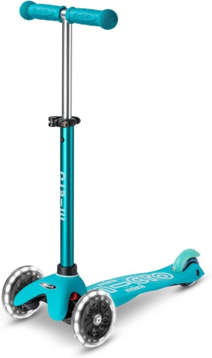 Mini Deluxe Led 3 Tekerlekli Scooter Aqua, 1-5 Yaş, Denge ve Koordinasyon Geliştirici, Işıklı Tekerlekler, Katlanabilir,, 50 Kg Taşıma Kapasitesi