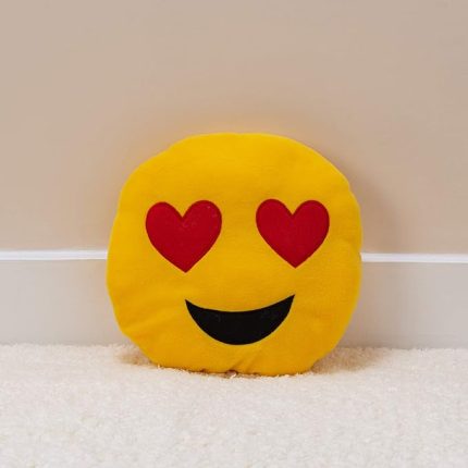 İşlemeli Kalp Gözlü Emoji Yastık 35x35 cm