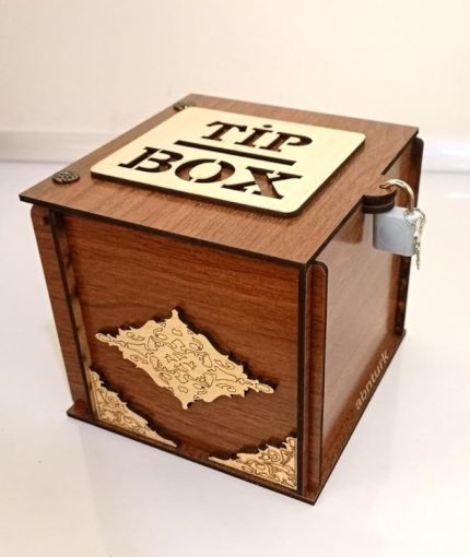 Boy Tip Box Eskitme Tarz Ahşap Oyma ince işlemeli 13cm Bahşiş Kutusu Asma Kilitli + 2 Anahtarlı