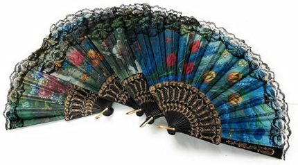 2'li El Yelpazesi Seti – Çiçek Desenli, Tüllü Kenarlı, Bez Kumaşlı ve Plastik Saplı – Katlanabilir, Hafif ve Şık – Kadınlar İçin Klasik Japon Tarzı Yelpaze – El Taşımaya Uygun Pratik Kullanım