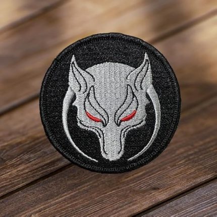 Zemin Beyaz Renk Börü Patch Peçi Nakış - 8 cm