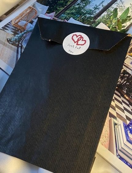 Renkli Bantlı Hediye Paketi Banded Claret Color Gift Package 15 * 4 * 21 cm 4lü (Siyah)