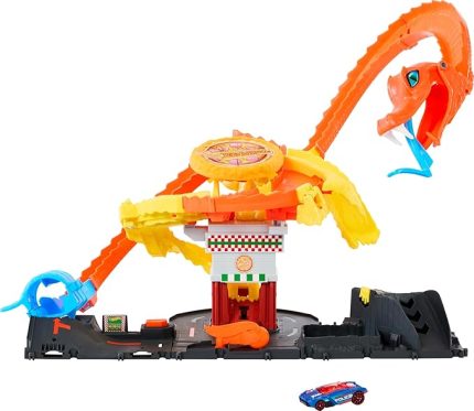 Wheels Pizza Dükkanında Kobra Macerası Oyun Seti Hot Wheels Pizza Dükkanında Kobra Macerası Oyun Seti ve 1:64 ölçekli oyuncak araba HTN81