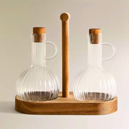 Cam Yağlık ve Sirkelik Seti 2'li | Bambu Standlı Şeffaf Cam Şişe | Zeytinyağı Sirke Sosluk Şişesi | Oluklu Tasarım Mutfak Masa Sunumluk