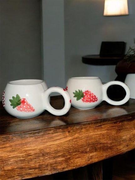 2'li El Yapımı Seramik Kupa Seti - Kabartmalı Özel Desenli Hediyelik (Çilek)