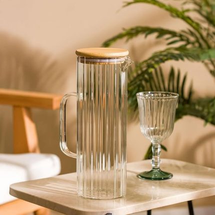 1500ml Bambu Kapaklı Line Borosilikat Cam Yağlık & Sürahi – Şık, Dayanıklı ve Sağlıklı Saklama Çözümü (9cm x 23cm)