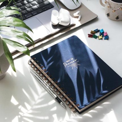 A5 Spiralli Sert Kapak Keten Kareli Tarihsiz Not Defteri Lacivert