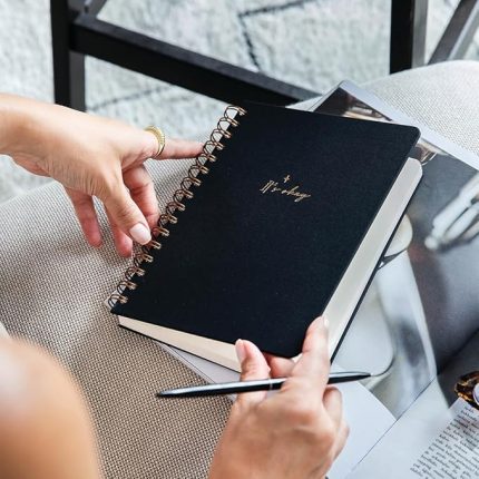 A5 Spiralli Sert Kapak Keten Noktalı Tarihsiz Not Defteri Siyah