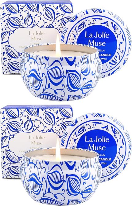 Jolíe Muse Citronella kokulu mumlar, teneke kutu içinde 2'li set, 185 g x 2, soya mumu, limon otu yağı, dış mekan mumu, 35 – 45 saat x 2, hediyelik mum seti