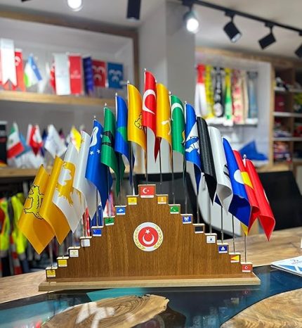 Eski Türk Devletleri Bayrak Takımı