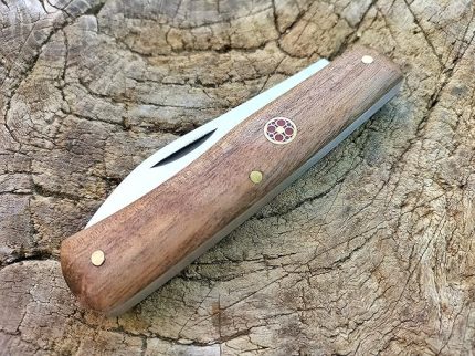 Çelik Kamp Çakısı Ceviz Saplı