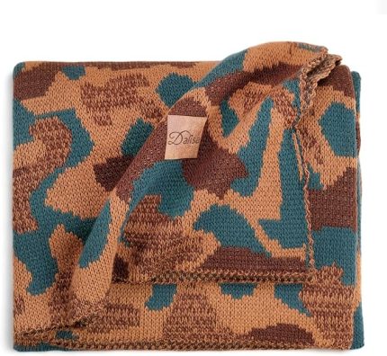 Kamuflaj Desen Örgü Battaniye – Akrilik, Dayanıklı, Doğada ve Evde Kullanıma Uygun Kamp Battaniyesi