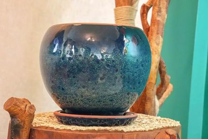 Tasarımı Ev Dekorasyon Okyanus Mavisi Artistik Çift Sırlı İç Ve Dış Mekan Kullanımlı Tabaklı Toprak Terrakota Saksı Saksılık Salon Çiçeklik