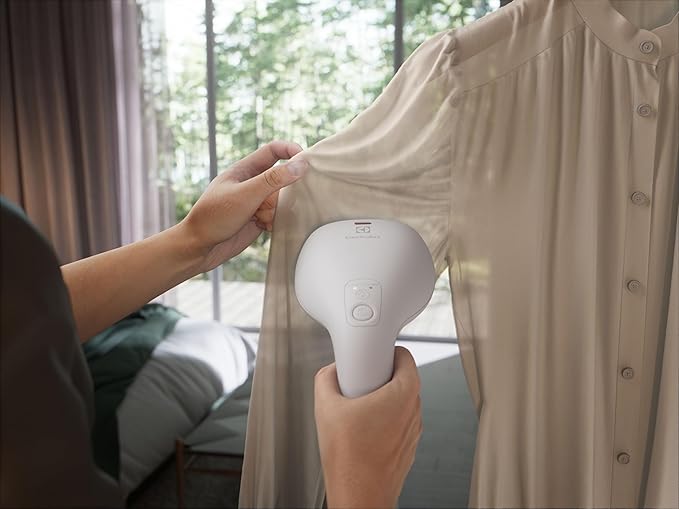 E7HS2-8WB Refine 700 Buharlı Kırışık Giderici 1600W | 28 g/dk Buhar | 45 sn Isınma | Dikey Buhar | 3 m 360° Kablo | Damlatma Emniyeti | El Tipi Dikey Ütü - Görsel 4