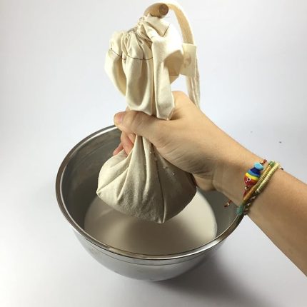 yoga and food Bitkisel Süt Süzme Kesesi (35x50cm; 30x35cm; 25x25 cm)%100 Ağartılmamış Ham Pamuk Badem Sütü, Fındık Sütü, Yeşil Sebze Suyu Süzme - Organik Pamuk Kese (25x25)