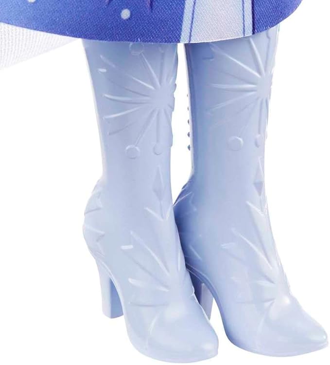 Frozen HLW48 | FD Core - Elsa Fr 2 | Disney Frozen 2'den Esinlenen Pelerin, Etek ve Bot ve Örgülü Saçlı İmza Seyahat Kıyafetinde Posable Doll - Görsel 5